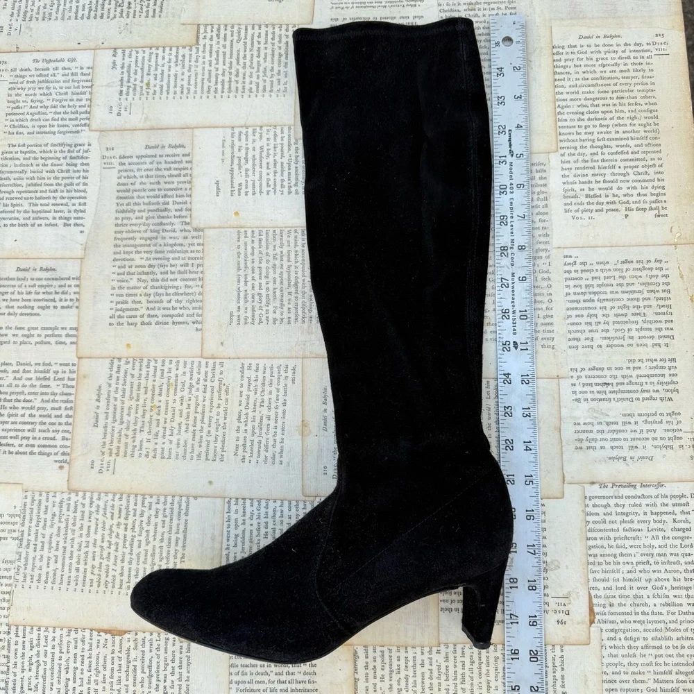 Stuart Weitzman elegant black